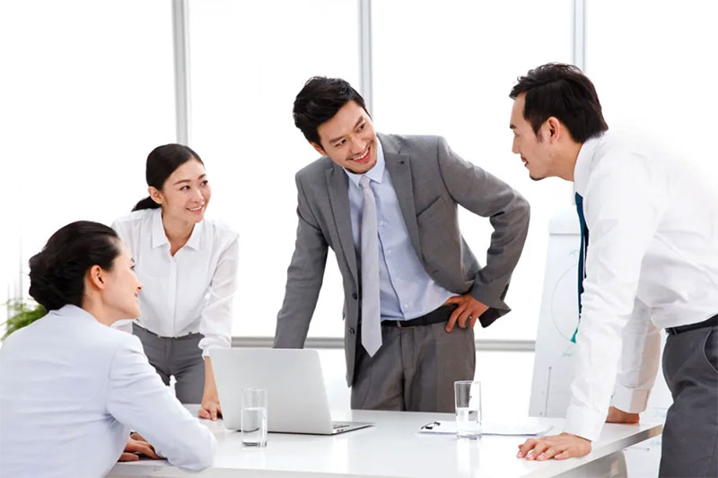 ����ɭ������Ƹ����