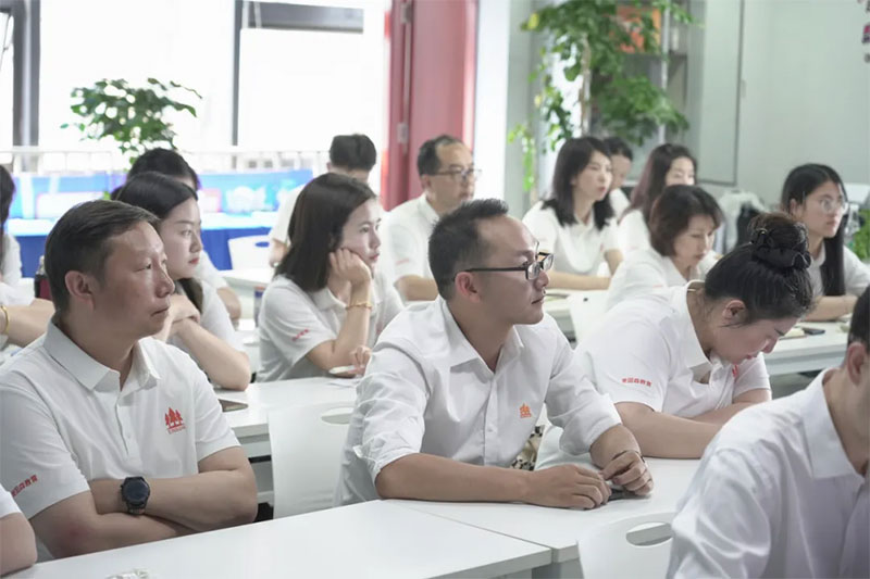 ����ɭ������28�ý̎����ܱ�ƴȼ���չ�