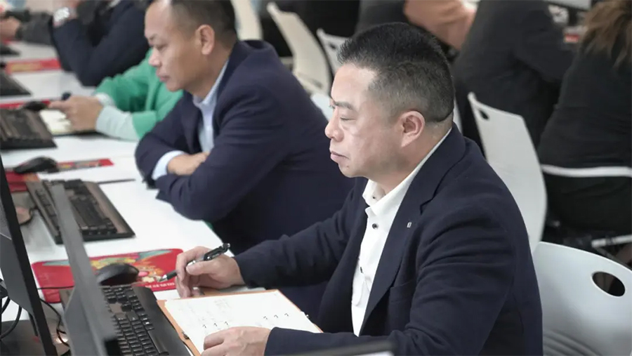 ����ɭ����AI�����w��Ӗ��Ӗ�F��