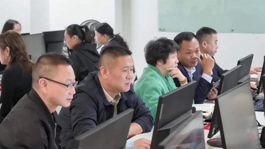 ����ɭ����AI�����w��Ӗ��Ӗ�F��